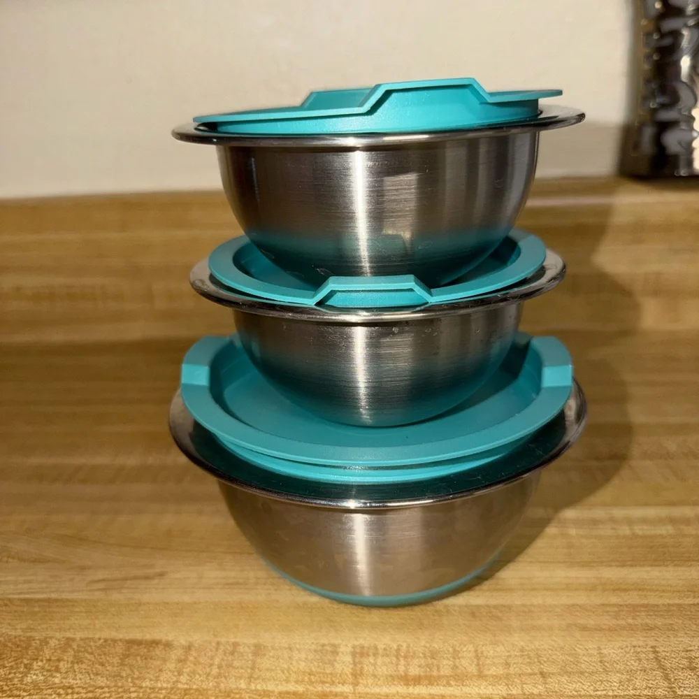 Set of 3 Tramontina Stainless Steel Mixing Bowls with Teal Lids‎